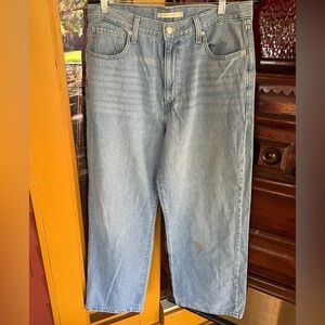 Levi’s “High Waisted Straight” size 32/29 in EUC